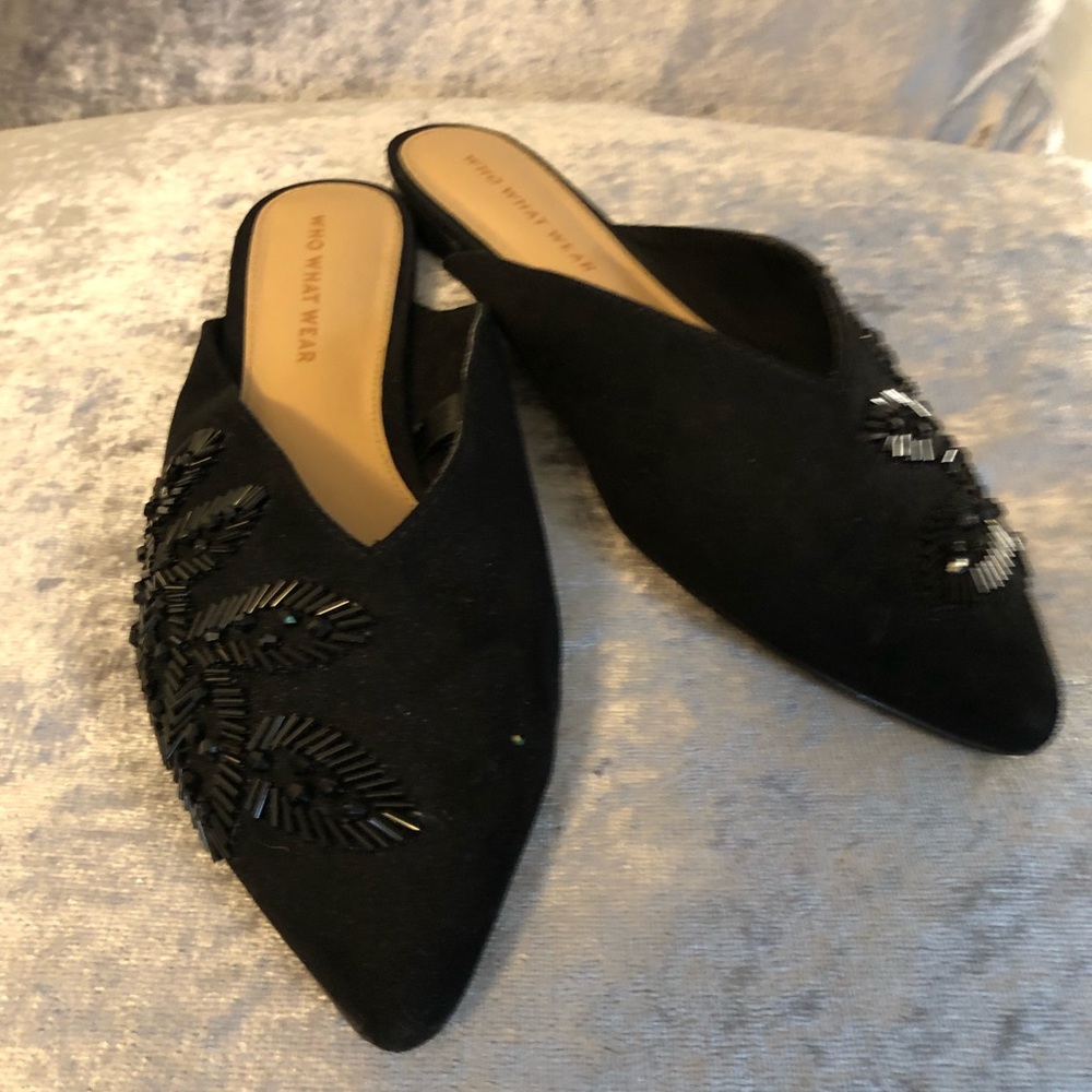 Darling black mules with sequins